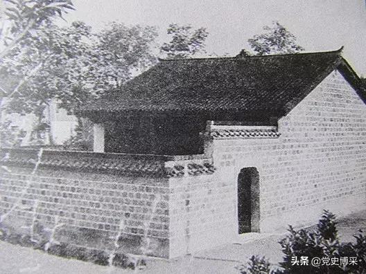 毛*东泽**的入*党**介绍人是谁?在“一大”上受过何等“特殊”待遇?毛*东泽**与*共中**“一大”的四大历史之谜