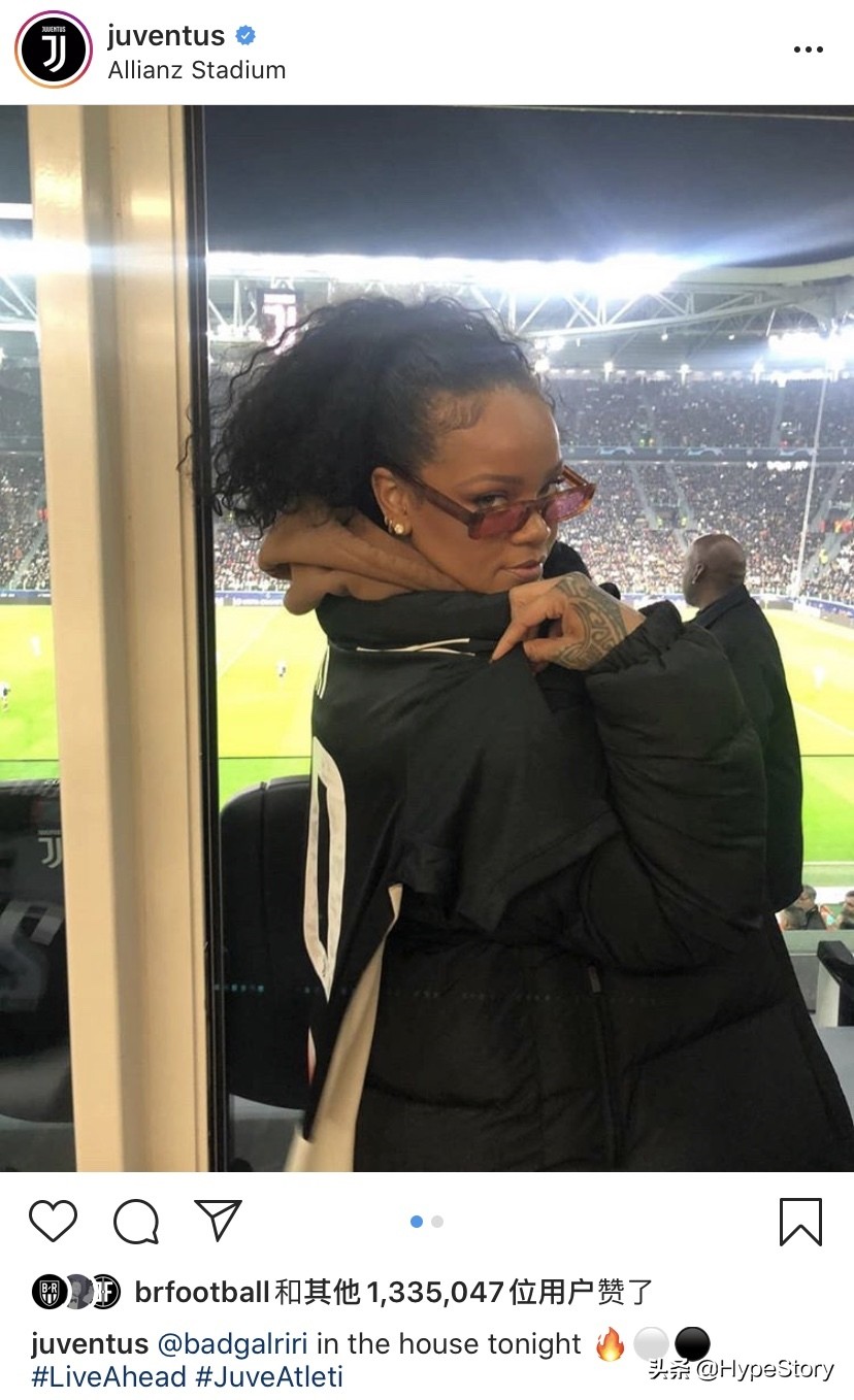 蕾哈娜足球,蕾哈娜在球场