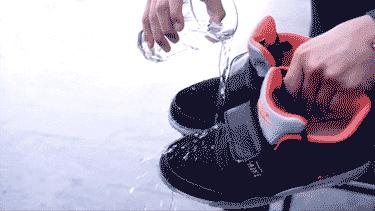 新买的aj穿不进,刚买的aj穿着磨脚