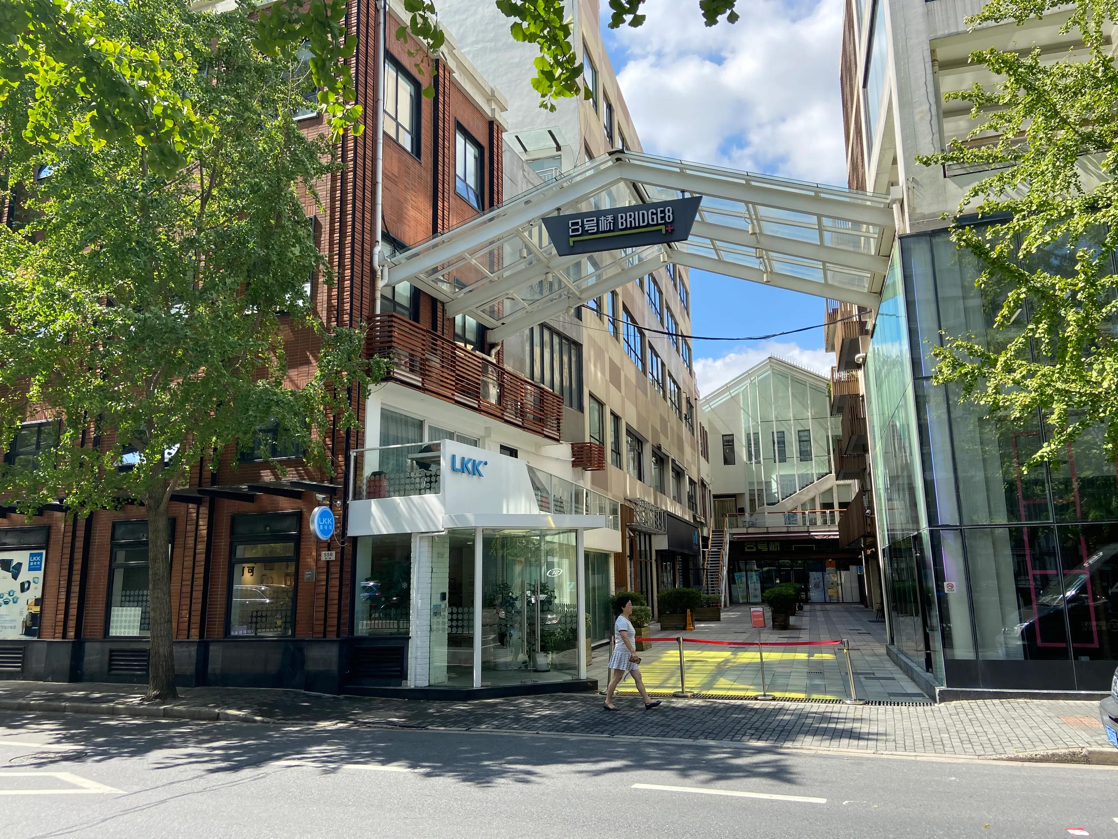 去上海局门路，来一场有去无回的旅行