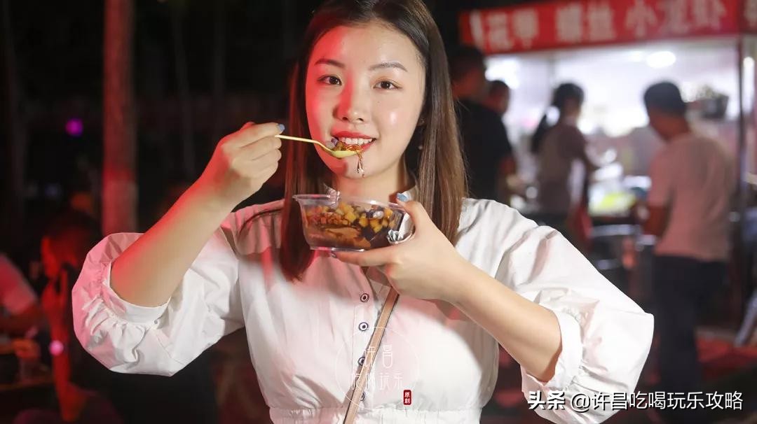 许昌学院南门好停车吗,许昌学院南门附近美食