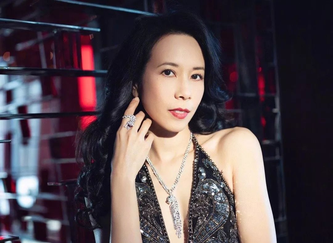 大饼脸塌鼻梁小眼睛怎么变美,大饼脸塌鼻梁凸嘴怎么提升精致度