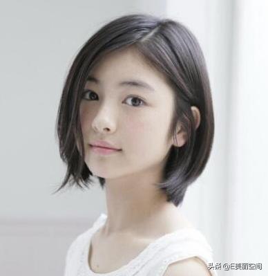 圆脸发型女2021流行发型减龄,2022最洋气的短发减龄发型圆脸