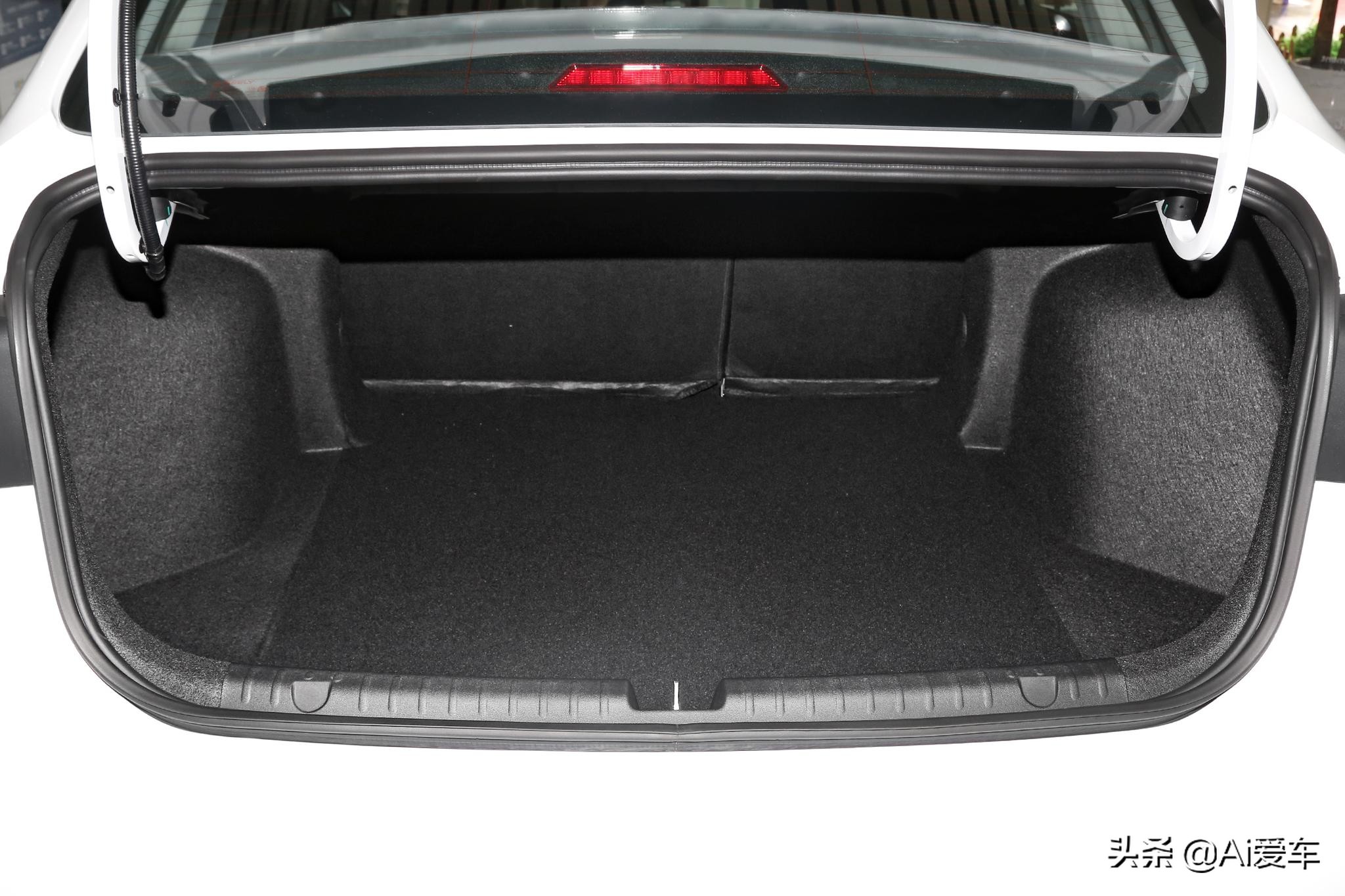 便宜家用省油性价比高的车,便宜省油耐用性价比国产家轿车