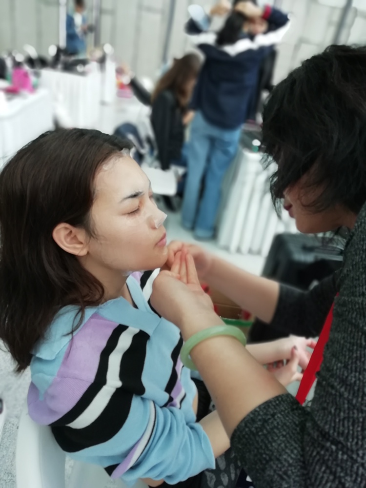 伊肤泉水晶面膜,伊肤泉舒润水晶面膜专属甄选