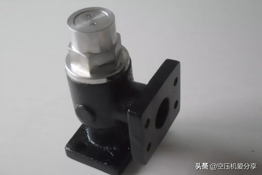 螺杆空压机排污阀故障,空压机igv阀故障
