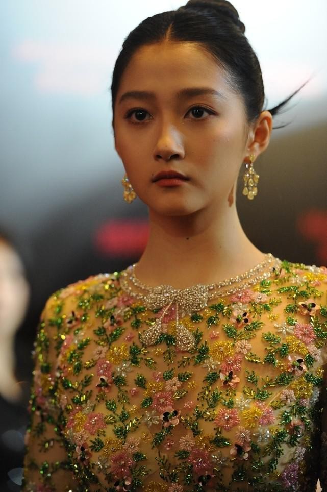 关晓彤造型长腿,关晓彤的长腿混剪视频