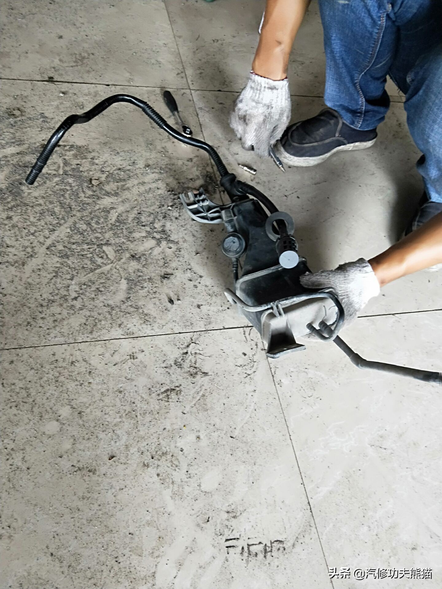 奥迪a61.8发动机大修费用,老款奥迪a6六缸发动机大修全过程