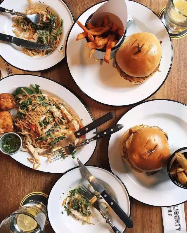 最正宗的纽约汉堡 (纽约神级汉堡在上海排队)