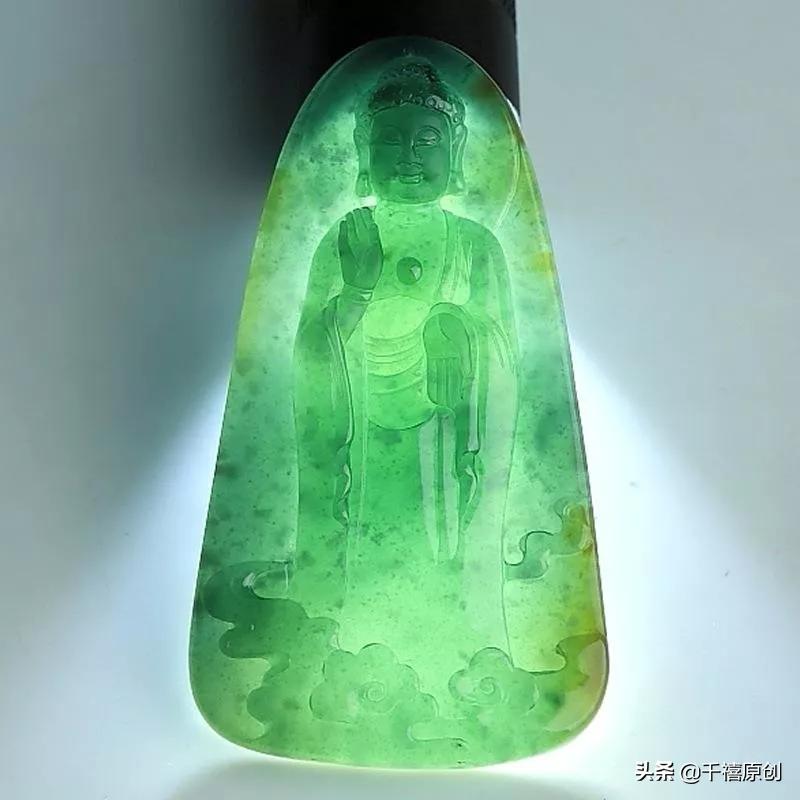 塑料管冒充手镯,一根塑料管就能冒充百万飘花镯