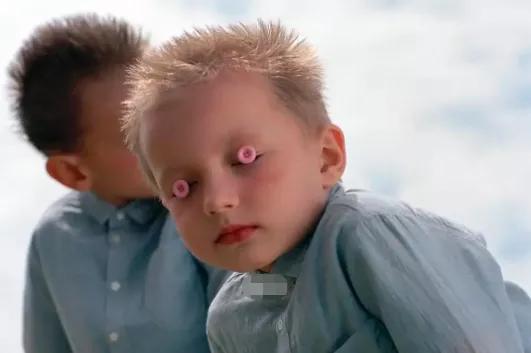 恋童、*力暴**、诅咒…江南布衣“阴间童装”就穿在我们孩子的身上？