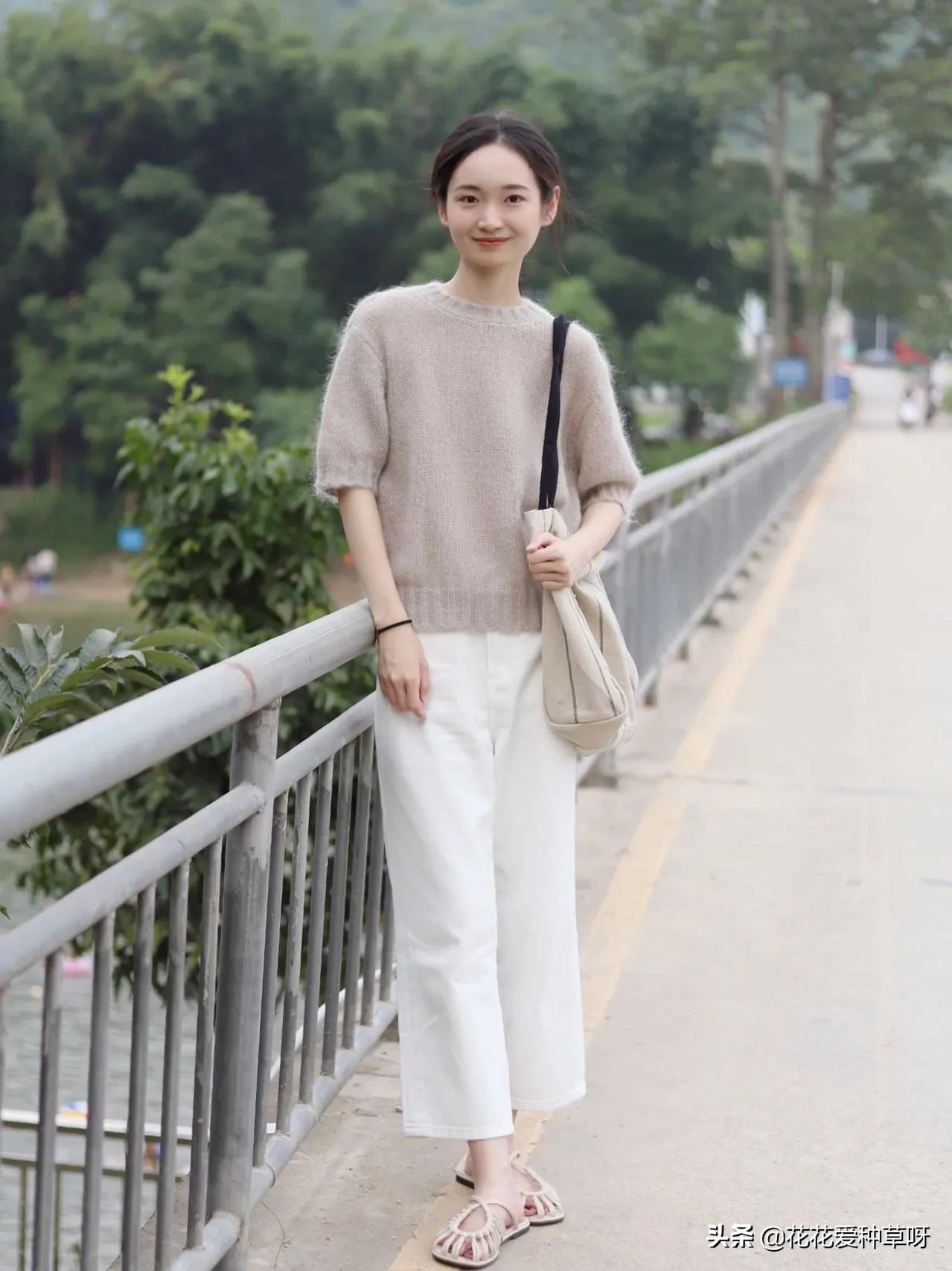 喜欢简约干净,简简单单的风格看起来就很舒服