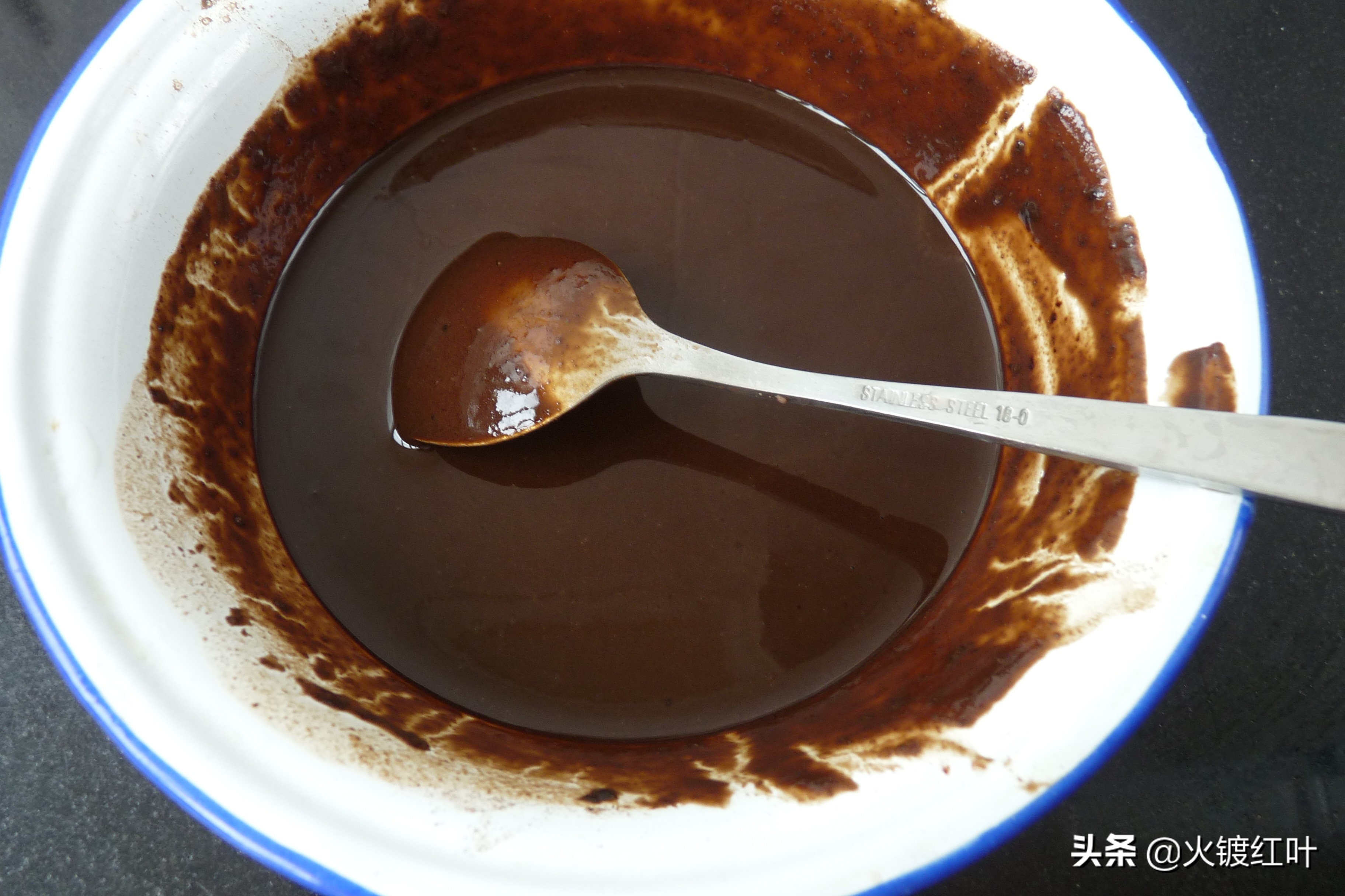 如何在家做消暑龟苓膏,自制龟苓膏清热消暑的必备饮品