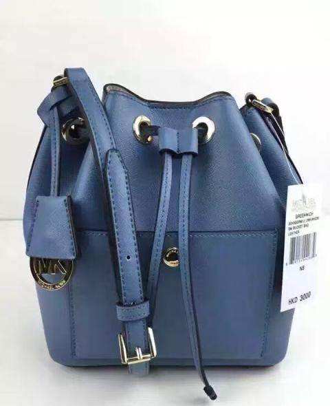 适合年轻人的轻奢包包品牌推荐,不懂名牌包包