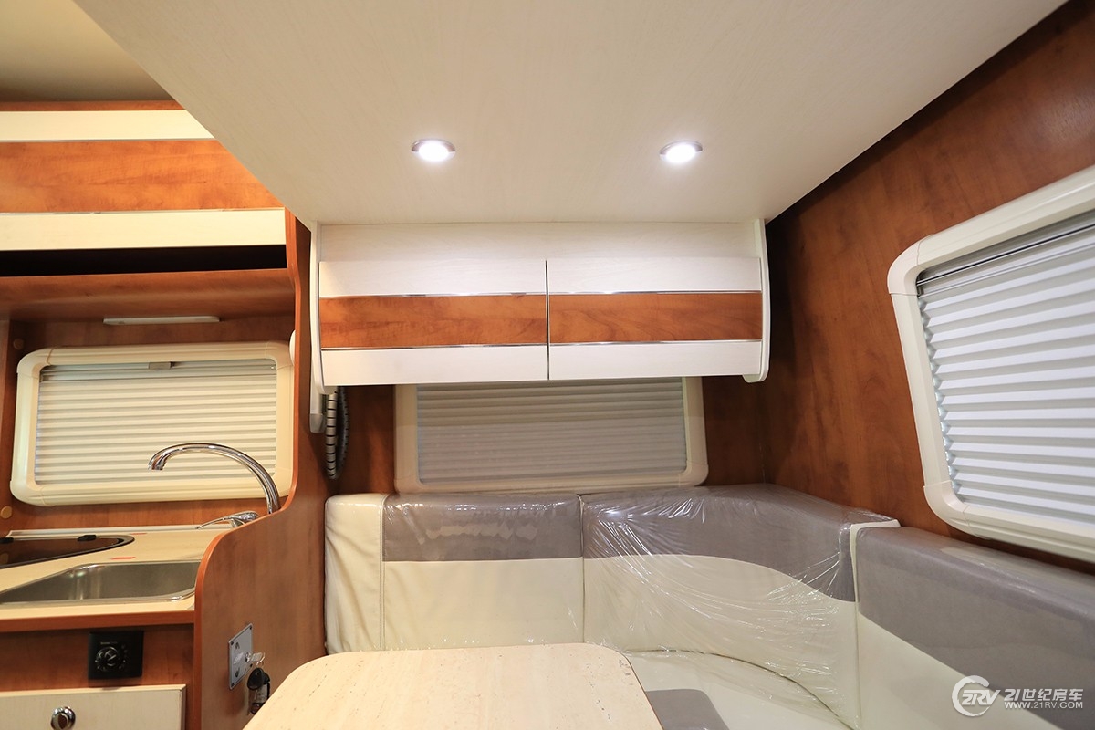 同级别房车谁敢跟它比轻量化！实拍亚特plasy631房车