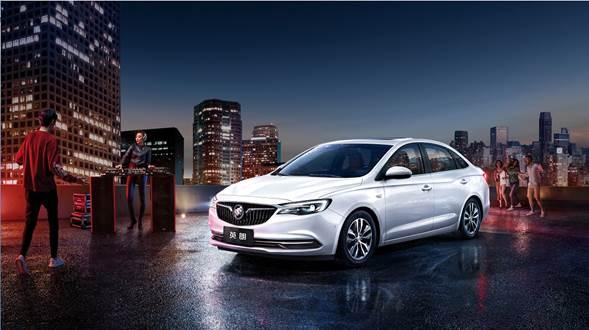 网上的汽车大师能相信吗？简直就是把观众的智商按在地上摩擦