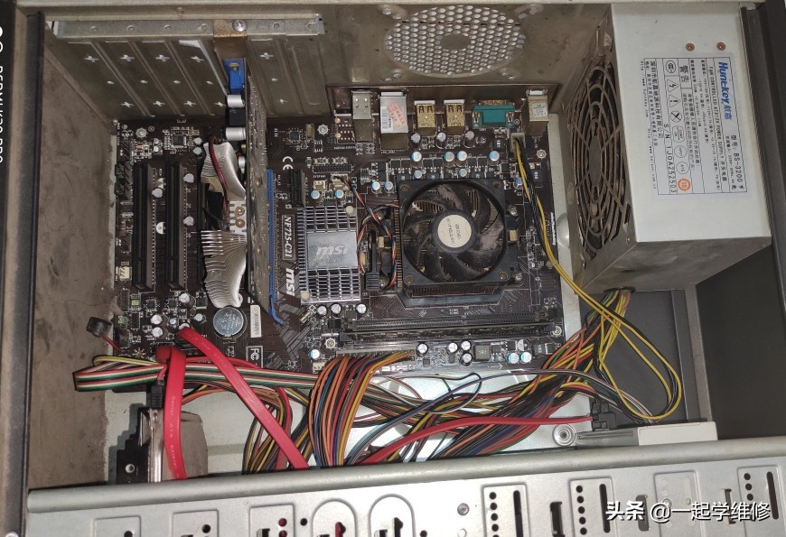 计算机开机后出现黑屏如何处理,计算机黑屏不显示任何东西