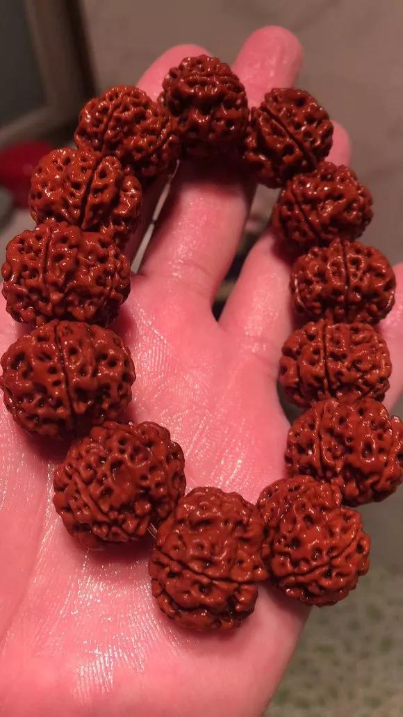 手串盘坏了别扔说不定价值上万,手串盘了两周之后用什么刷子好