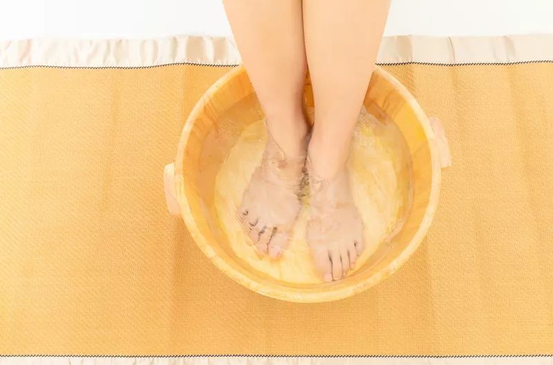 脚气烂脚可以用醋泡吗,泡脚气用什么醋效果更好