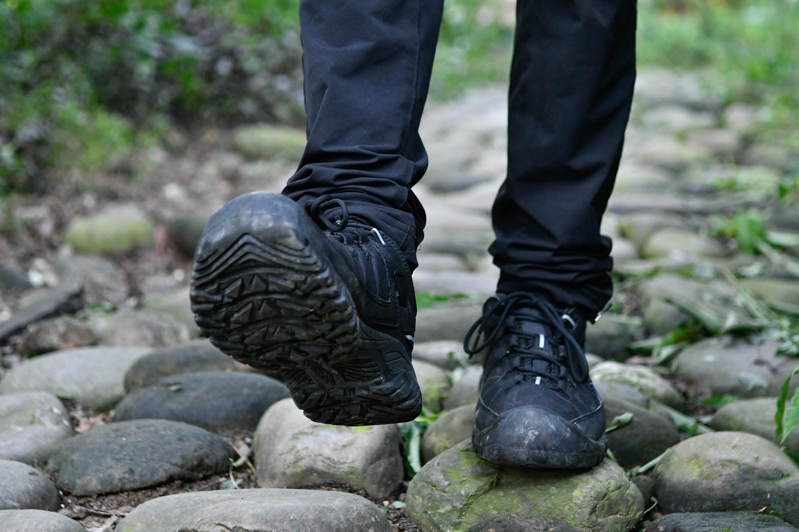 户外登山鞋哪种比较好用耐穿,小白入门登山鞋怎么选购