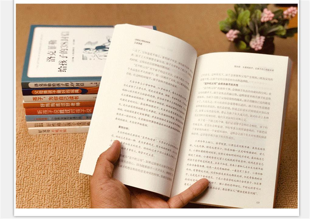 小朋友跟家人在商场走散怎么求助,小朋友与家人走散怎么求救