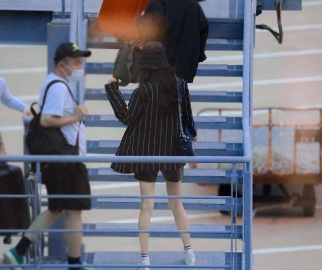 34岁杨幂终于挑战旗袍,杨幂旗袍秀身材写真照片