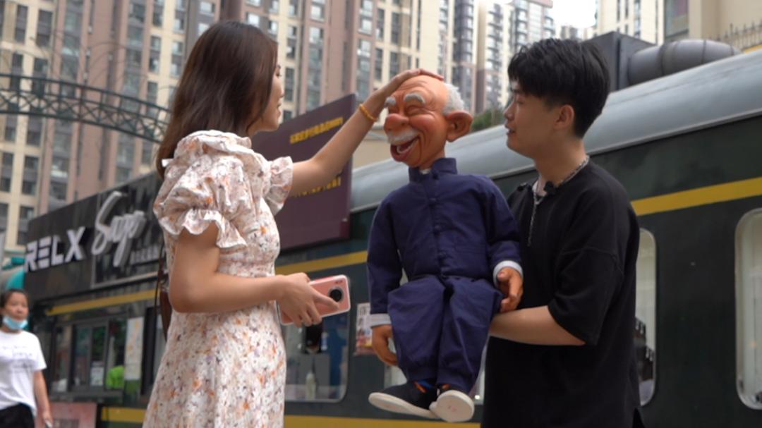 石家庄腹语小哥 (石家庄90后腹语师拍段子年入千万)