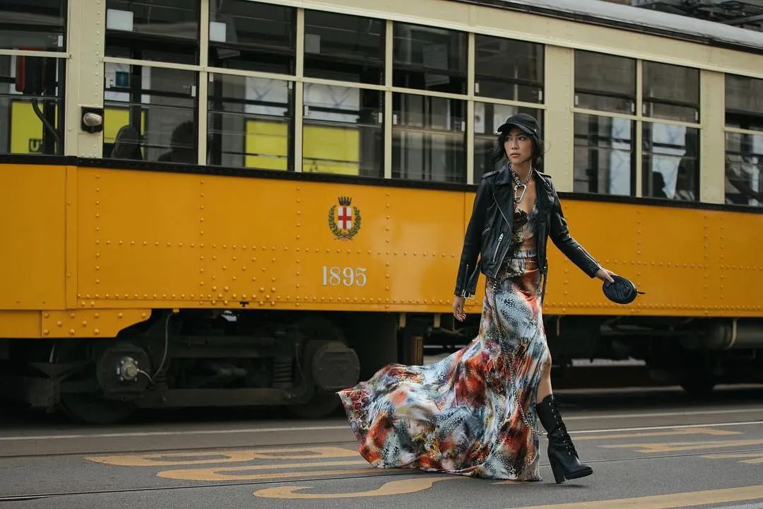 外形被嘲土气是个时尚绝缘体,被嘲笑又黑又丑韩国女星