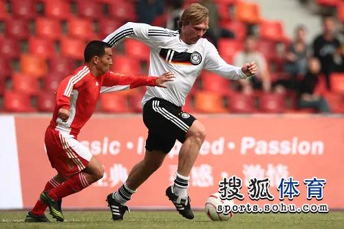 李玉展球员,足球李玉展