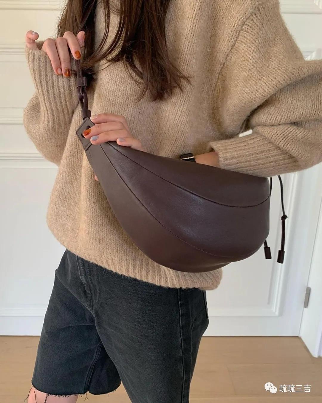 韩剧小女孩背个斜挎包,小众轻奢女士包袋