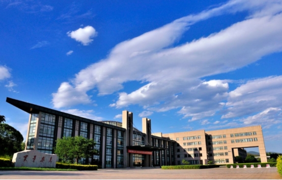 北京很“低调”的二本大学，本科生99.79%成为公务员，适合中等生