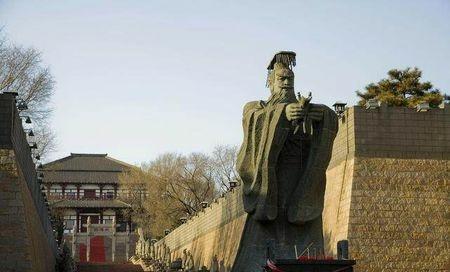 秦始皇到底是怎样的一个人,秦始皇到底是怎样的人