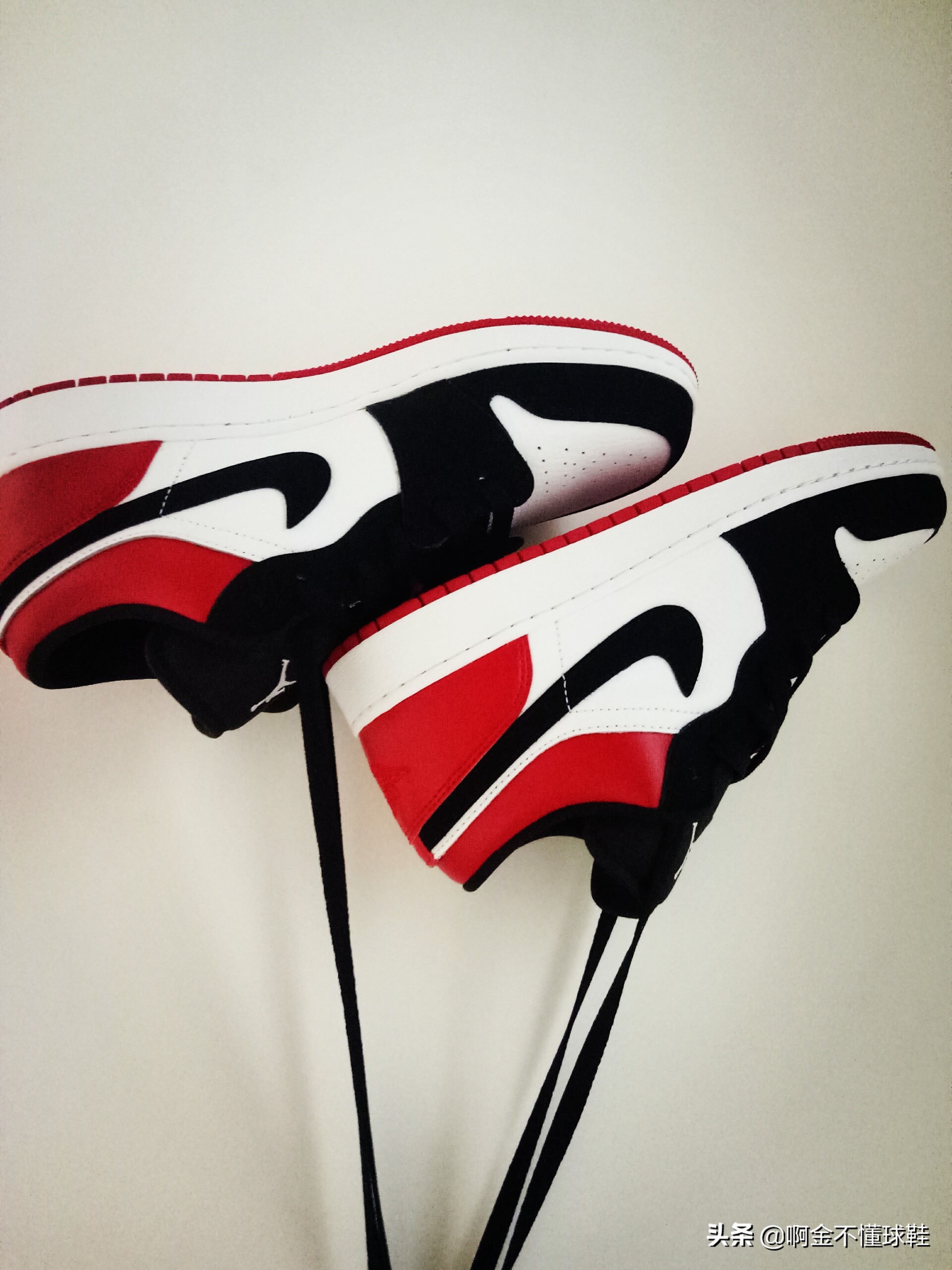 夏天你需要这一双aj1，低调又不失逼格