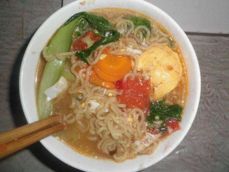 被认为是垃圾食品的方便面其实是有营养价值的，只是要吃对方法