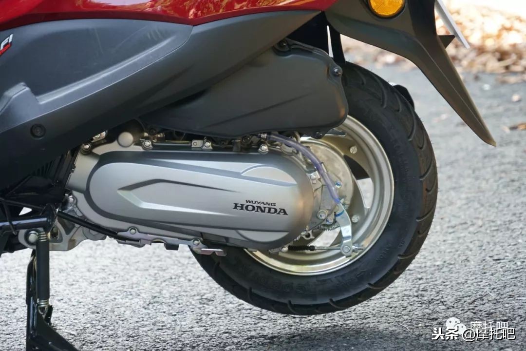 新大洲本田ns125d对比本田喜鲨125,五羊本田喜鲨125对比新大洲ns125d
