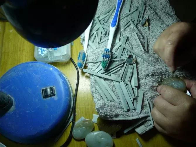 玉石抛光桶教程,土办法玉石抛光