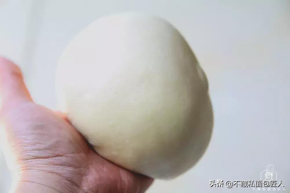 面团粘手了怎么补救,做吐司面团粘手是什么原因