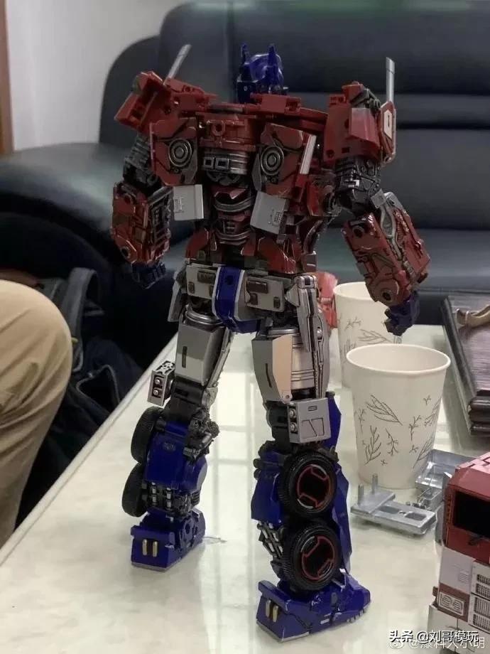 威将外传擎天柱测评,威将放大版外传擎天柱