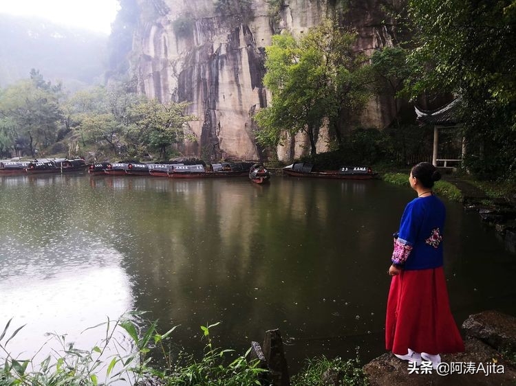 勿谓湖小,天在其中:绍兴东湖