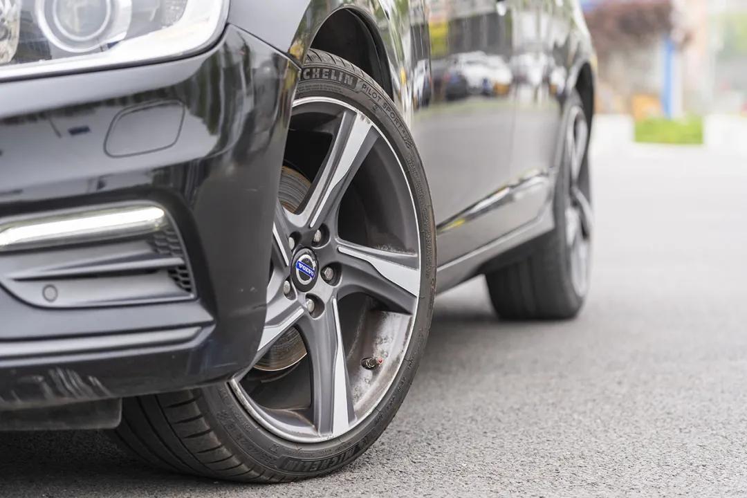 沃尔沃v60居家必备旅行神车 (沃尔沃v60鉴赏)