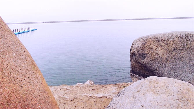 上海金山区有没有免费的沙滩,上海金山沙滩