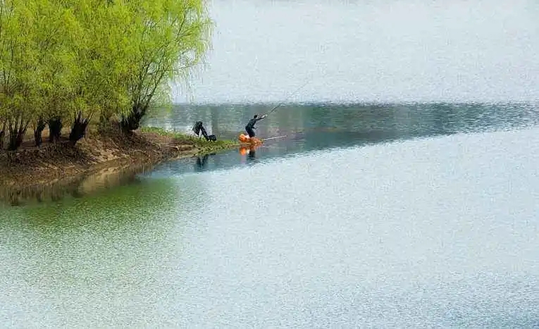 怎么判断钓鱼当天气压大概是多少,如何判断钓鱼气压高低口诀