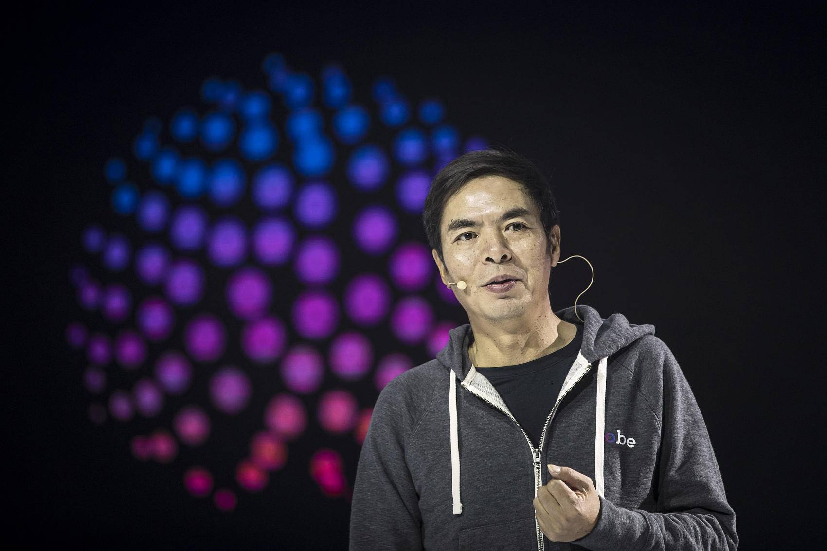 马化腾李彦宏巅峰对决,马化腾李彦宏为何成为互联网大佬