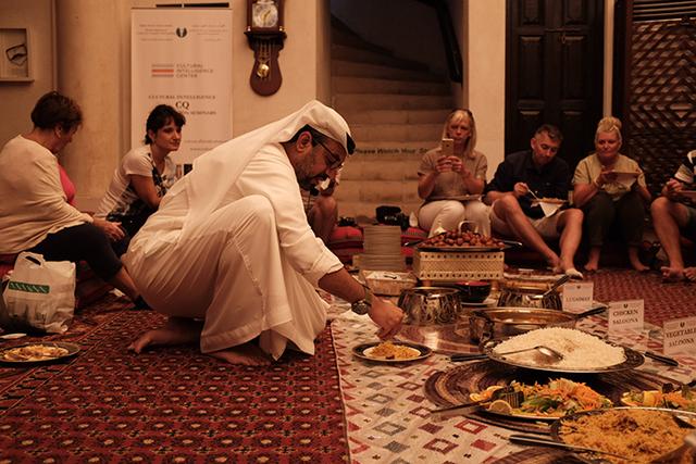 迪拜是人人都是土豪吗,迪拜全都是土豪吗