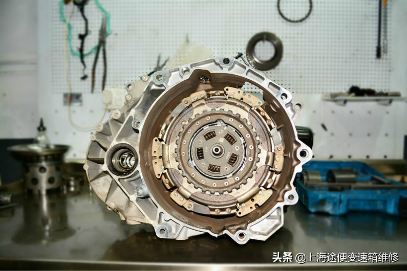 图文详解迈腾变速箱维修经历,大众迈腾变速箱离合器传感器故障