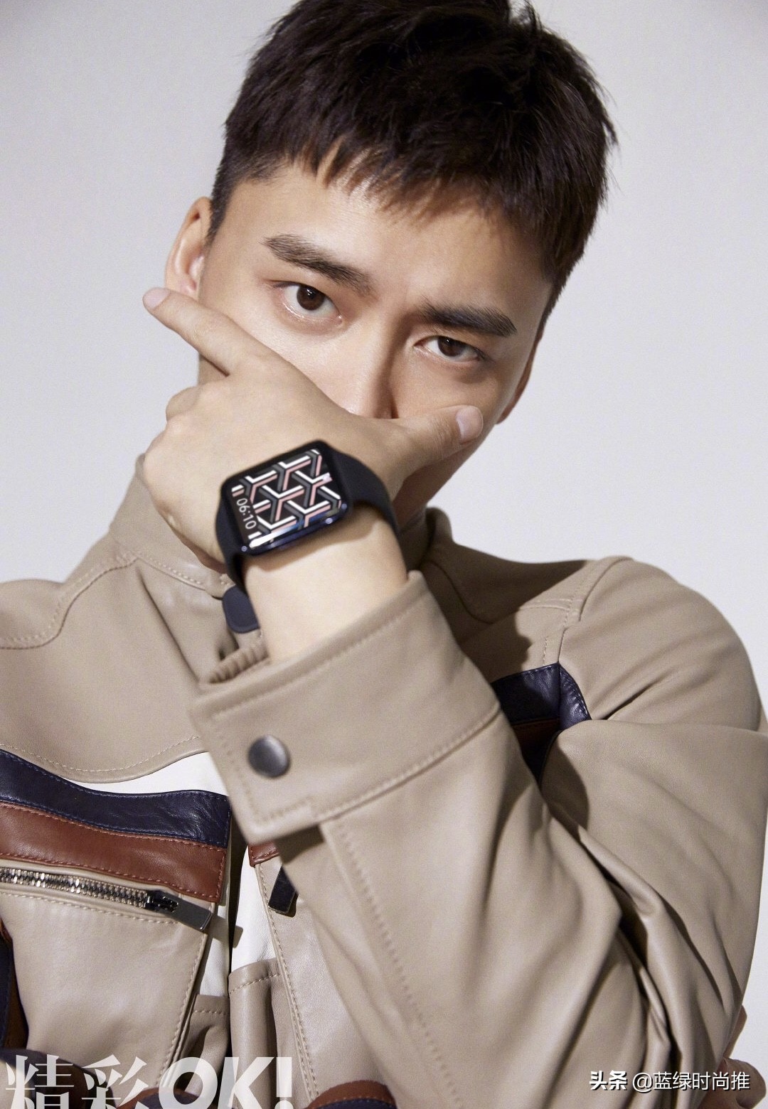 李易峰辨识度高,李易峰红衣造型竖屏