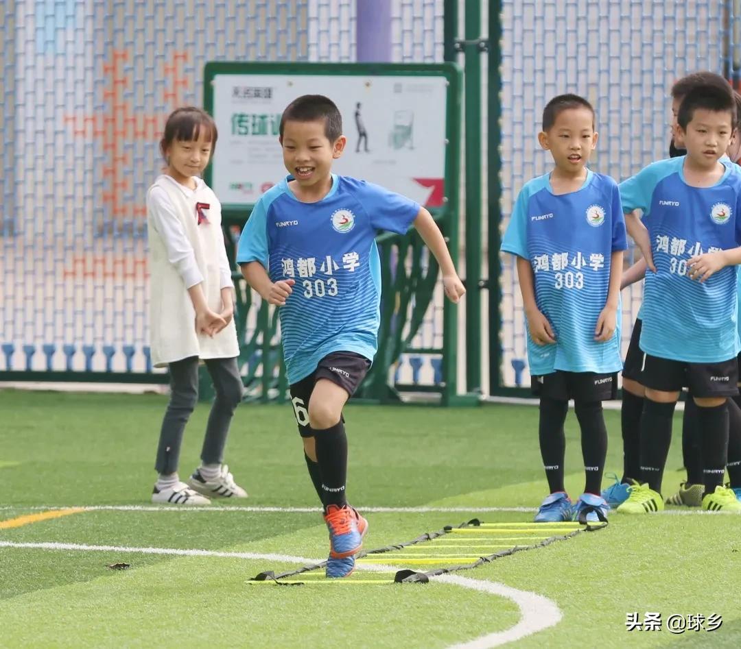 公益体彩快乐操场走进新洲小学,公益体彩快乐操场活动走进保定