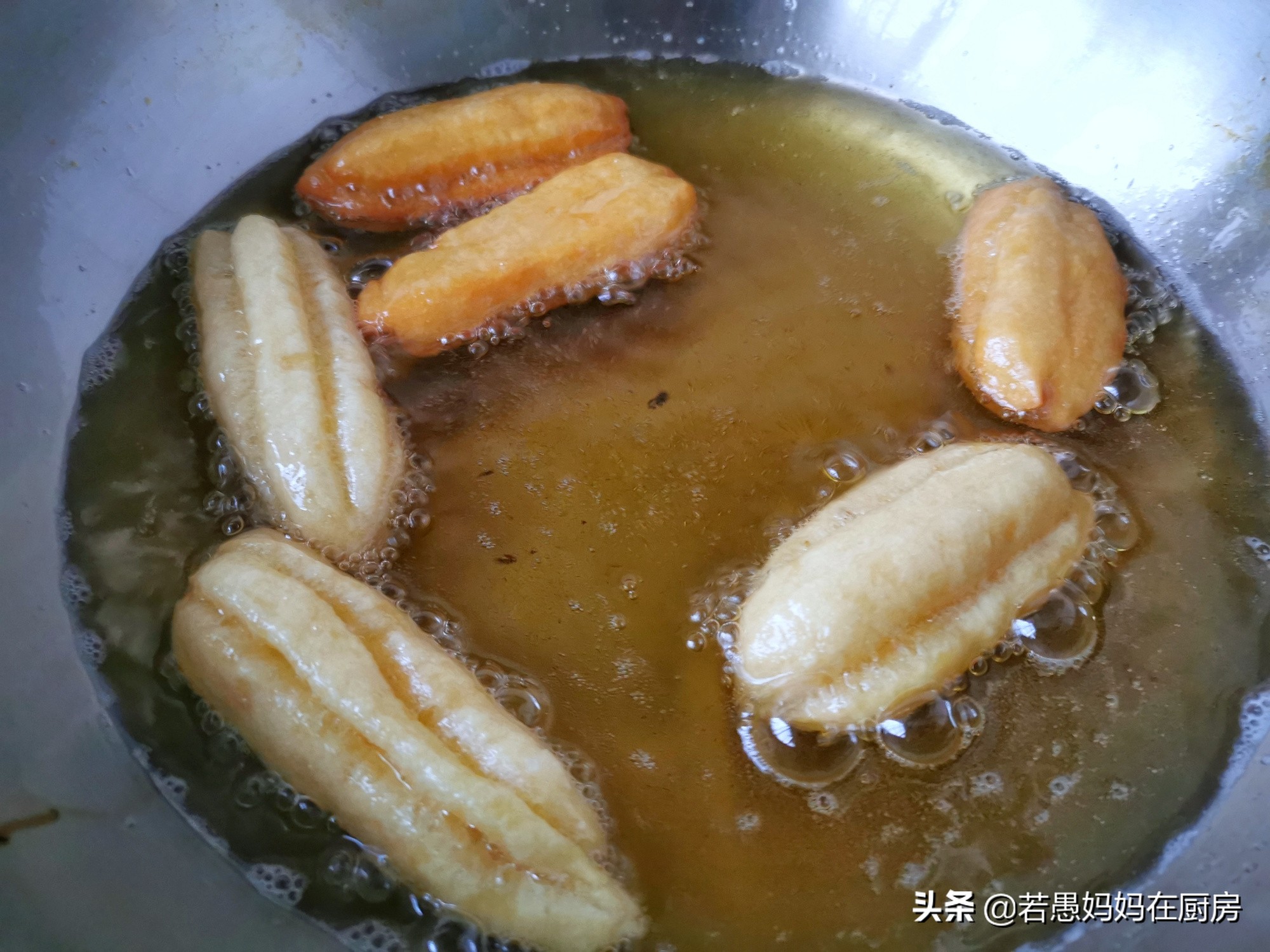 炸油条用酵母粉和苏打粉,油条用酵母粉和泡打粉哪个好