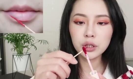 鍠濇按娑傚彛绾㈠師瑙嗛,灏忓濮愭秱鍙ｇ孩鍠濇按瑙嗛