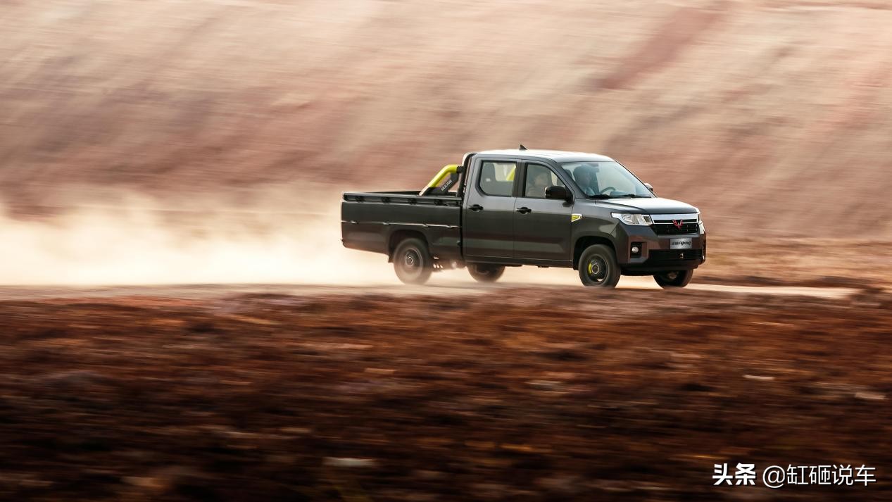 未满月就卖10000多台，“人民的皮卡”*途征**，到底凭啥走红？